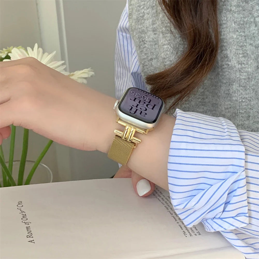 Elegant Gold Magnetic Wristband for Apple Watch
